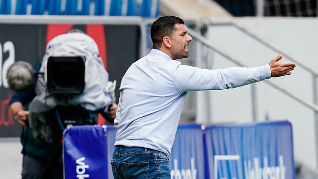 Schalke setzt weiter auf Trainer Dimitrios Grammozis.