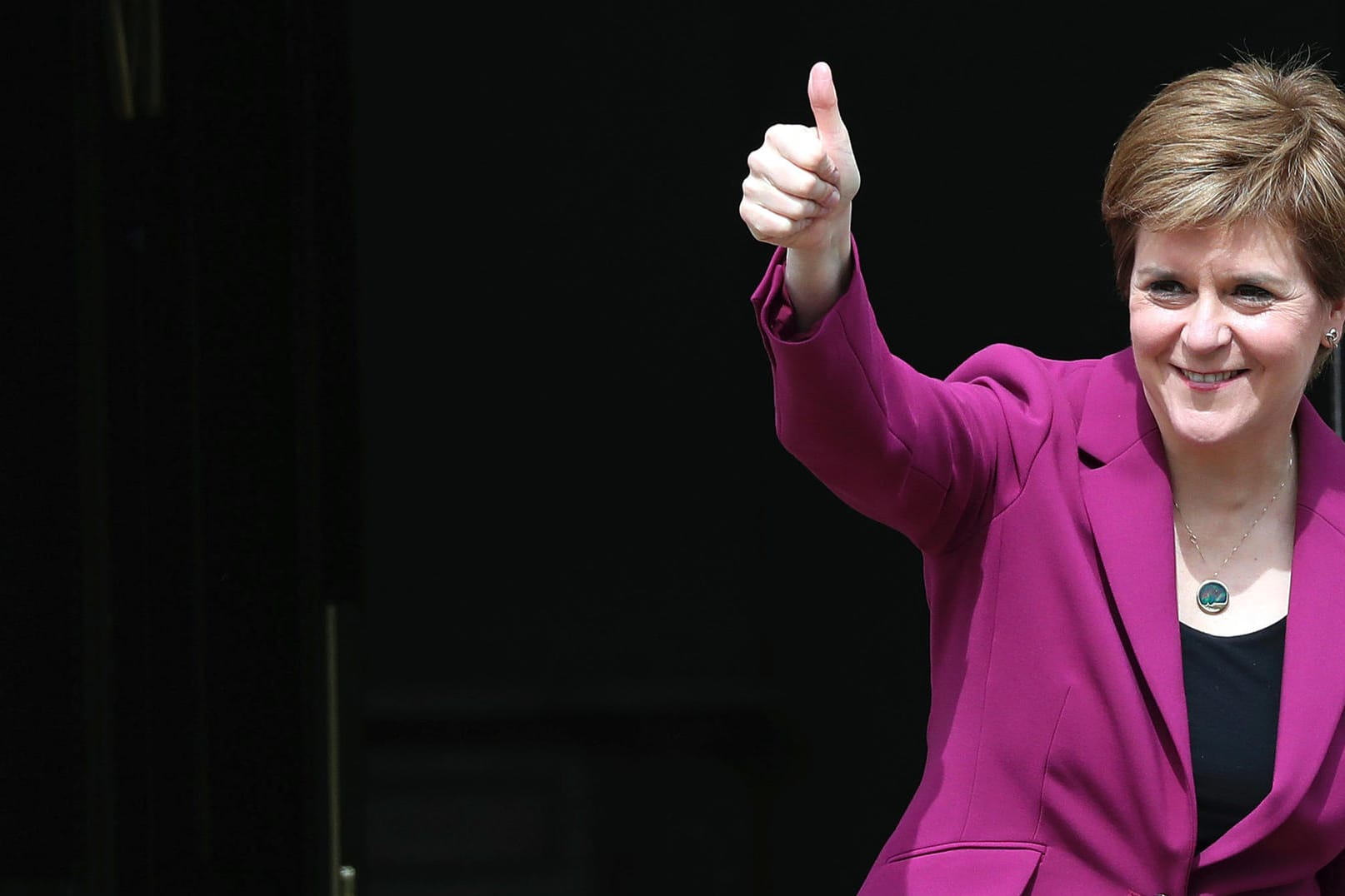 Nicola Sturgeon, Regierungschefin von Schottland: Experten erwarten, dass London nun vermehrt Geld in die schottische Wirtschaft pumpen wird.