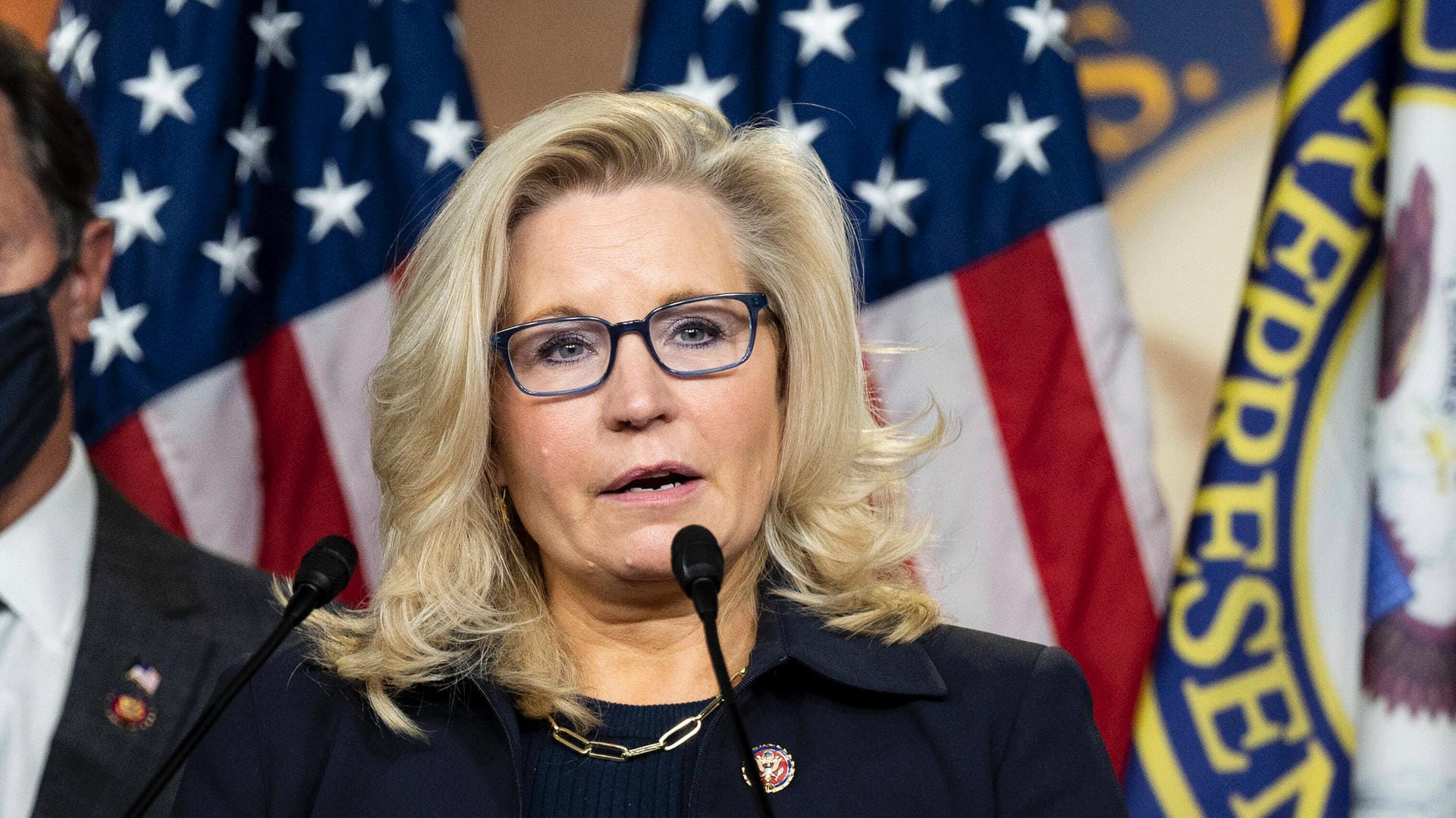 Liz Cheney bei einer Pressekonferenz (Archivbild). Die Trump-Gegnerin könnte bald einen wichtigen Posten verlieren.