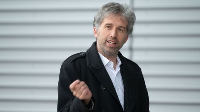 Tübingens Oberbürgermeister Boris Palmer steht nach einem Kommentar massiv in der Kritik. Tübingens Oberbürgermeister Boris Palmer steht nach einem Kommentar massiv in der Kritik.