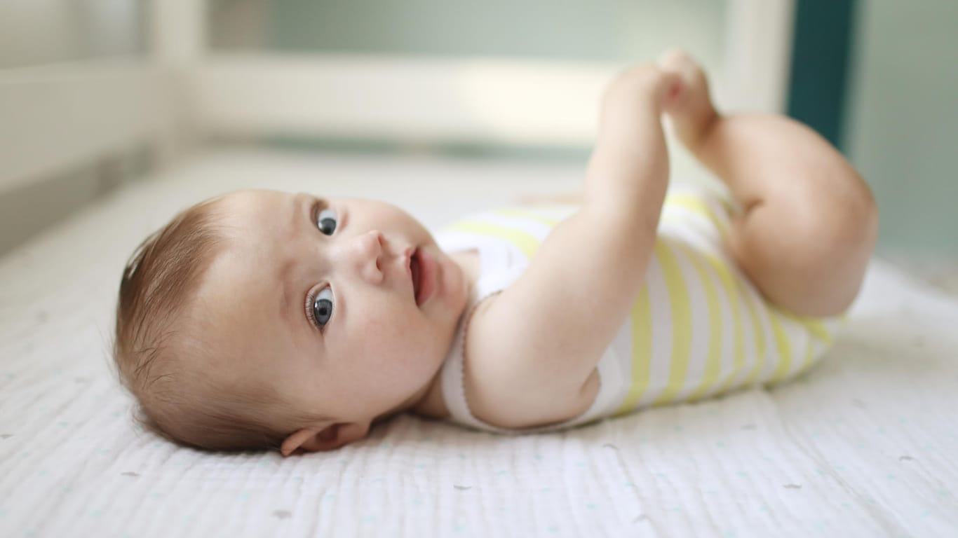 Baby: Aus der jährlichen Auswertung der Daten von Standesämtern werden beliebte Vornamen ermittelt.
