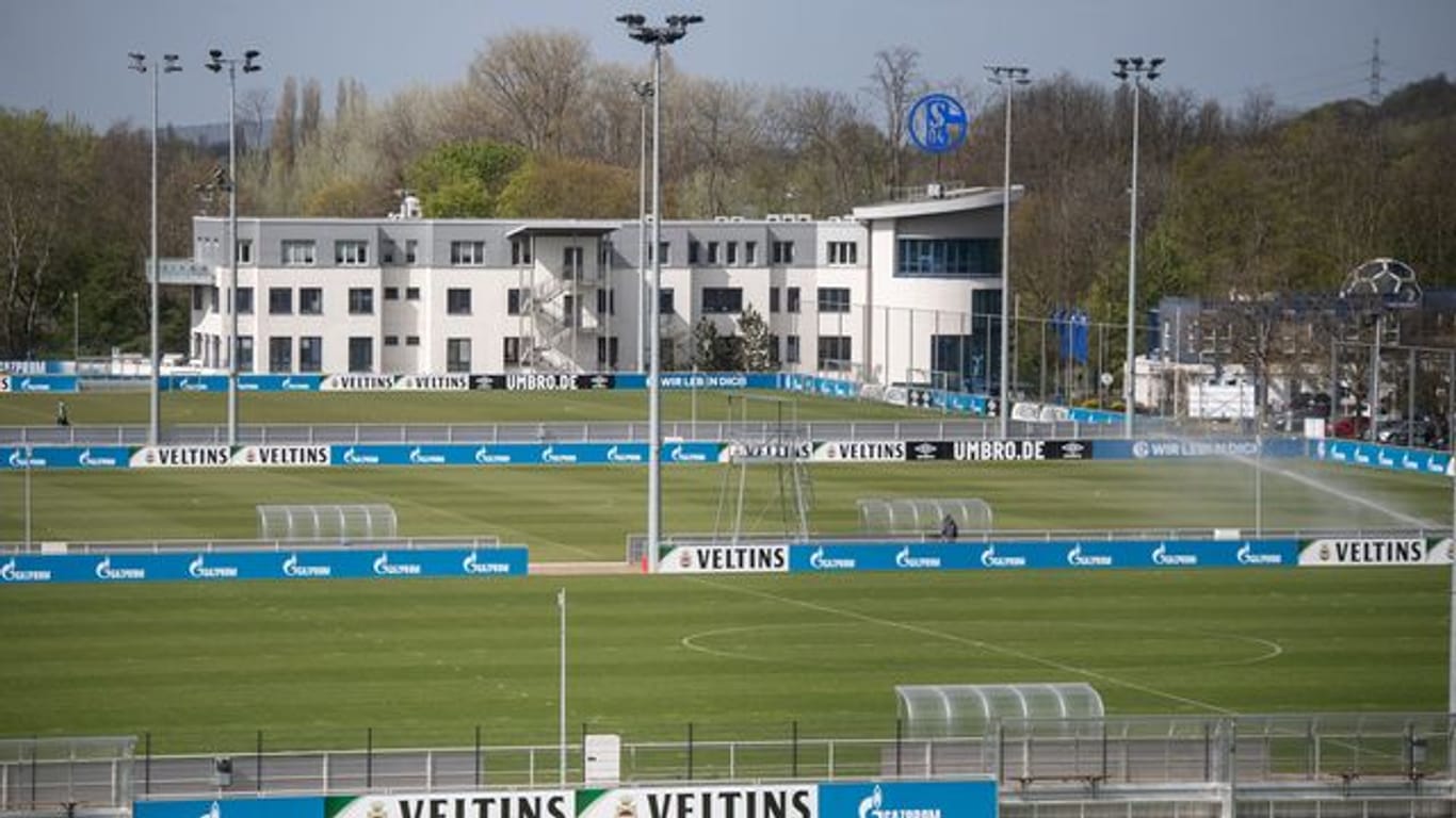 Nach einem positiven Corona-Schnelltest wurde das Schalke-Training abgesagt.