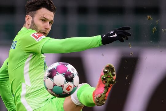 Der Wolfsburger Renato Steffen verletzte sich am Sprunggelenk.