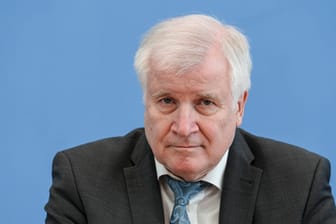 Bundesinnenminister Horst Seehofer: Der CSU-Politiker ist positiv auf das Coronavirus getestet worden.