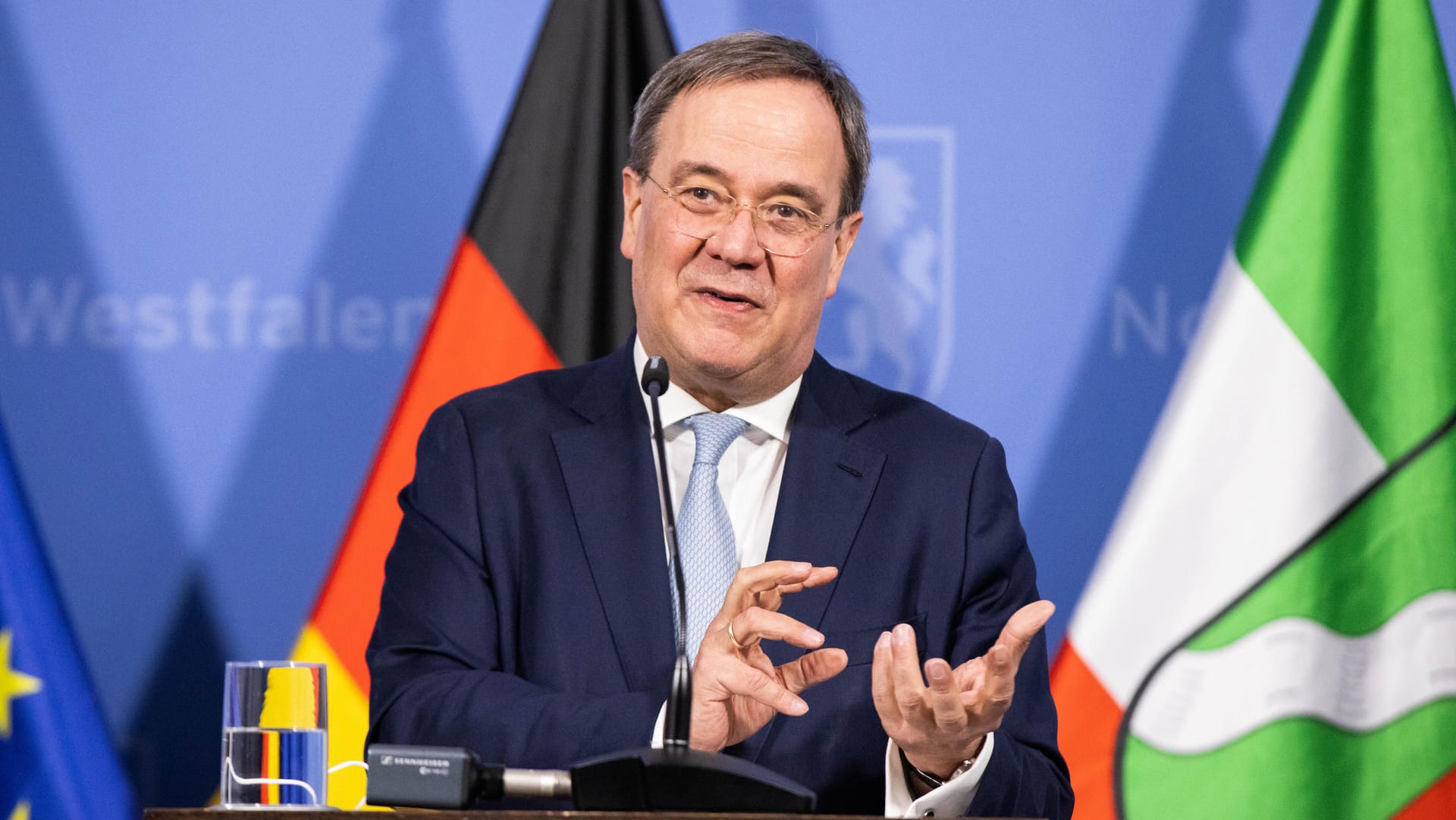 Armin Laschet will nach der Bundestagswahl nach Berlin wechseln: Deshalb sucht die NRW-CDU einen neuen Landeschef.