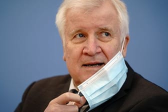 Horst Seehofer fürchtet "bedenkliche Größenordnungen" in der Migrationspolitik.