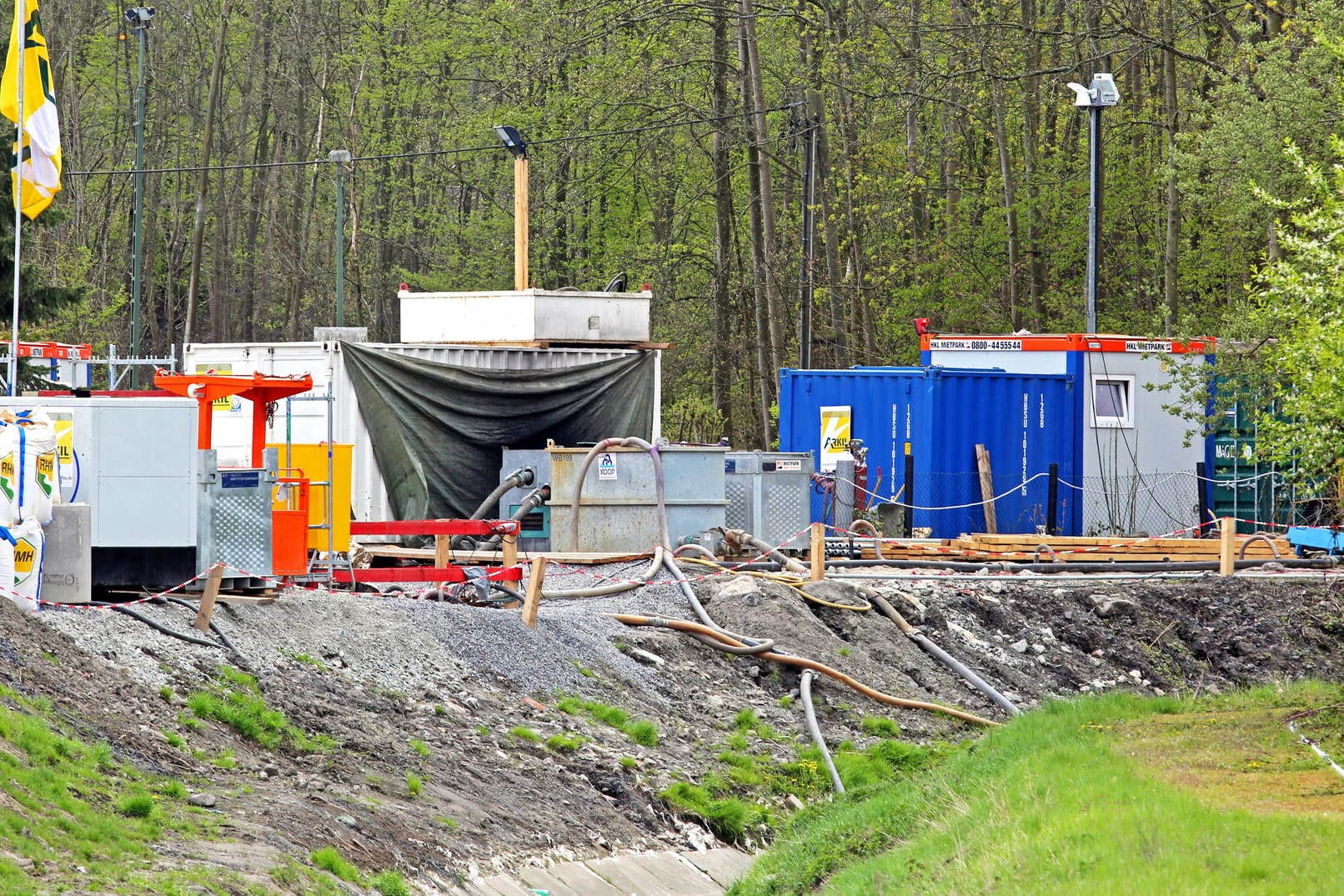 Eine Baustelle in Nordrhein-Westfalen (Symbolbild): Mehrere Container wurden aufgebrochen.