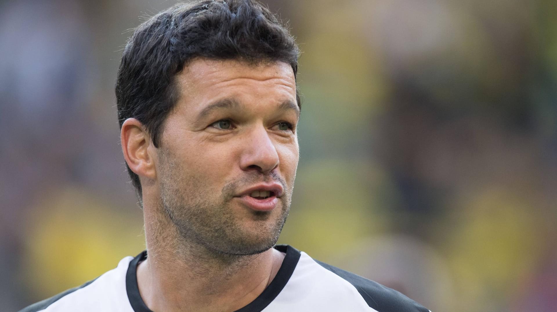 Michael Ballack: Der frühere Kapitän des DFB-Teams hat sich mit dem Coronavirus infiziert. Michael Ballack: Der frühere Kapitän des DFB-Teams hat sich mit dem Coronavirus infiziert.