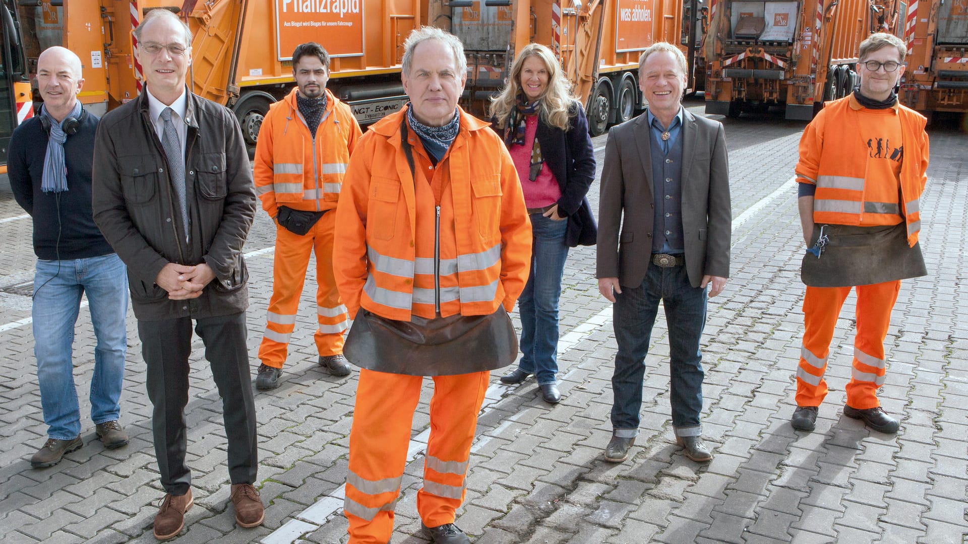 "Die Drei von der Müllabfuhr": Hagen Bogdanski (Regie), Martin Brambach (Rolle Felsenhain), Aram Arami (Rolle Tarik Büyüktürk), Uwe Ochsenknecht (Rolle Werner Träsch), Doris Zander (Produktion), Rainer Strecker (Rolle Rüdiger Dorn) und Jörn Hentschel (Rolle Ralle Schieber).