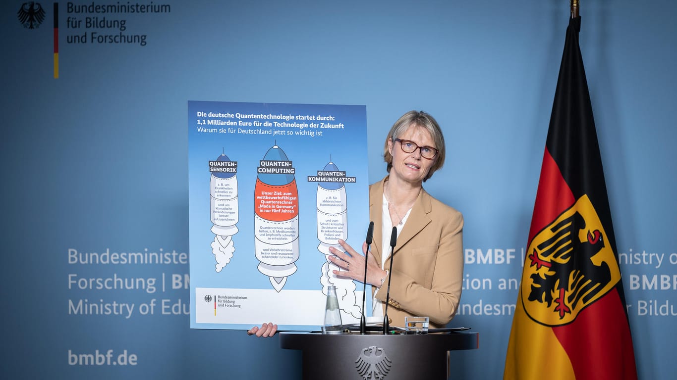 Bundesforschungsministerin Anja Karliczek: Die Bundesregierung stellt zwei Milliarden Euro für die Entwicklung von Quantentechnologien bereit.