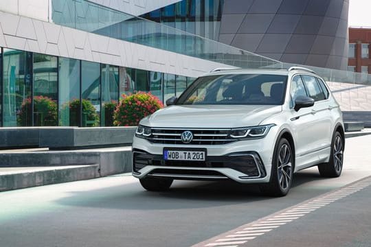 Langer Nachzügler: Im Oktober lässt VW auch den aufgefrischten Tiguan Allspace auf die Straßen rollen.