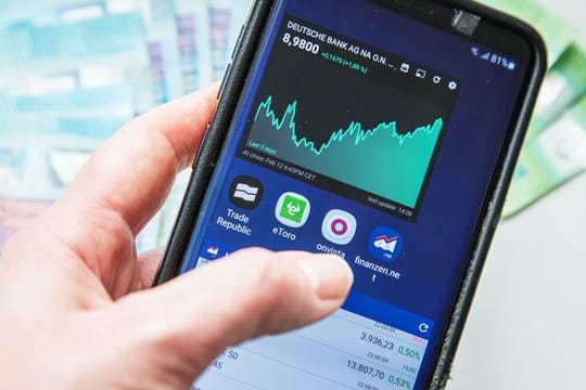 Ist der Kurs der Aktie gerechtfertigt? Um diese Frage zu beantworten, ist es hilfreich ein paar Kennzahlen der Unternehmensbilanz deuten zu können. Ist der Kurs der Aktie gerechtfertigt? Um diese Frage zu beantworten, ist es hilfreich ein paar Kennzahlen der Unternehmensbilanz deuten zu können.
