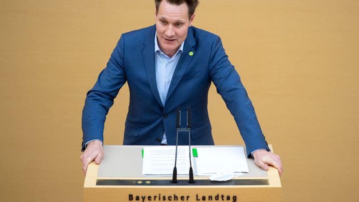 Ludwig Hartmann spricht im bayerischen Landtag