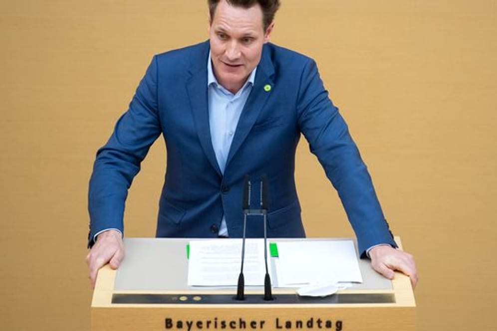 Ludwig Hartmann spricht im bayerischen Landtag