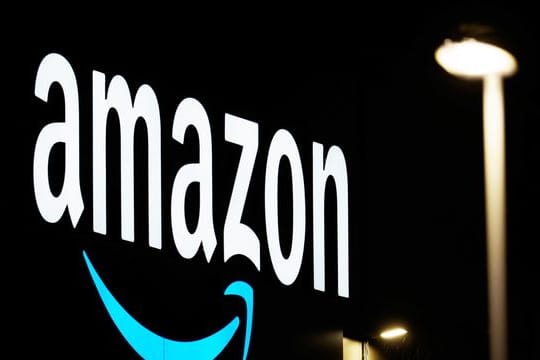 Der Schriftzug des Unternehmens Amazon.