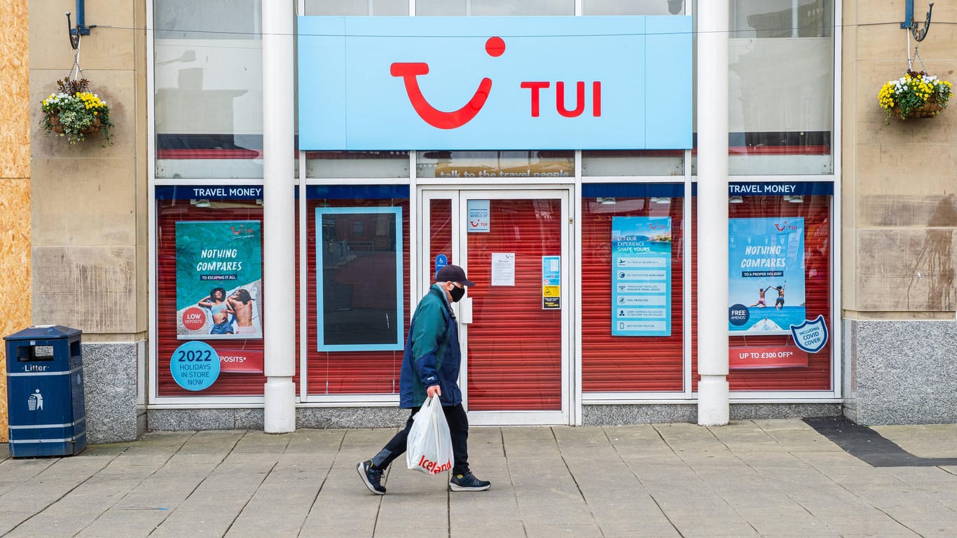 Tui-Filiale (Symbolbild): Der Konzern musste im Corona-Lockdown heftige Verluste einstecken.