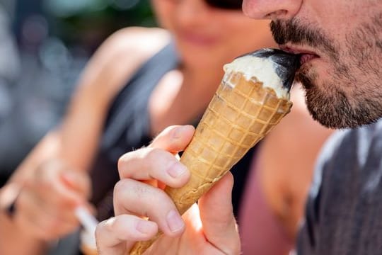 Die Riech- und Schmeckstörung bei Covid-19-Patienten kann monatelang anhalten.