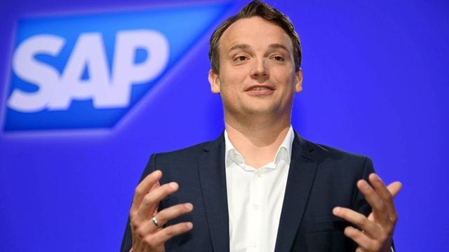Christian Klein, SAP Vorstandssprecher (CEO), nimmt an der virtuellen SAP Hauptversammlung teil. Christian Klein, SAP Vorstandssprecher (CEO), nimmt an der virtuellen SAP Hauptversammlung teil.