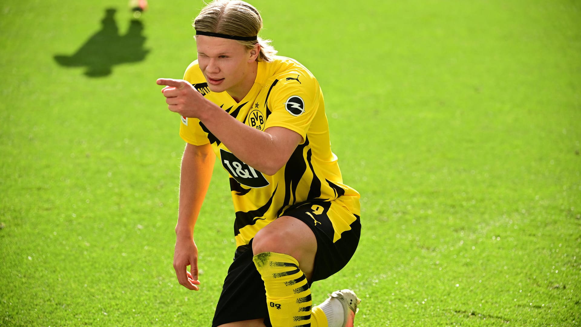 Seine Torbilanz in dieser Saison ist überragend: Erling Haaland traf in 38 Spielen ganze 37 mal. Seine Torbilanz in dieser Saison ist überragend: Erling Haaland traf in 38 Spielen ganze 37 mal.