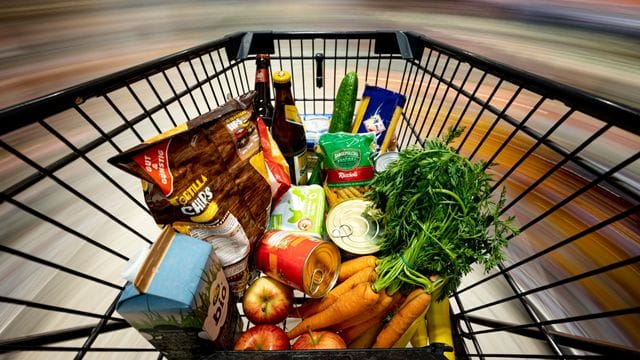 Die Verbraucherpreise sind den vierten Monat in Folge gestiegen. Die Verbraucherpreise sind den vierten Monat in Folge gestiegen.