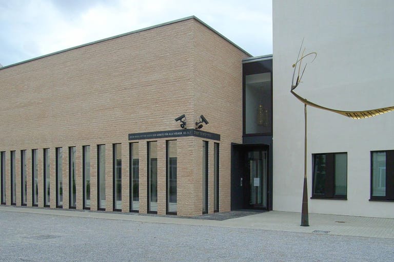Die Neue Synagoge in Gelsenkirchen (Archivbild): Die Polizei stoppte den Aufzug vor dem Gebäude.