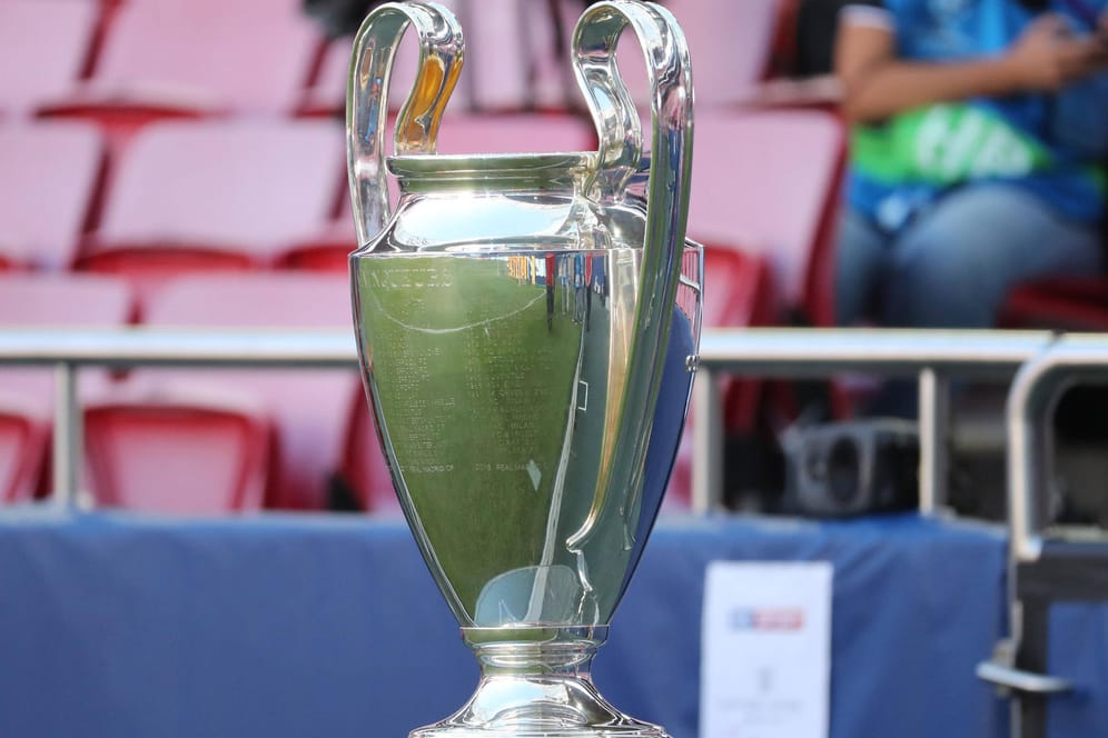 Begehrte Trophäe: Um den Henkelpott der Champions League wird nun doch nicht in Istanbul gespielt.