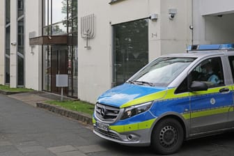 Synagoge in Bonn unter Polizeischutz: Überall in Deutschland sind jüdische Einrichtungen bedroht.