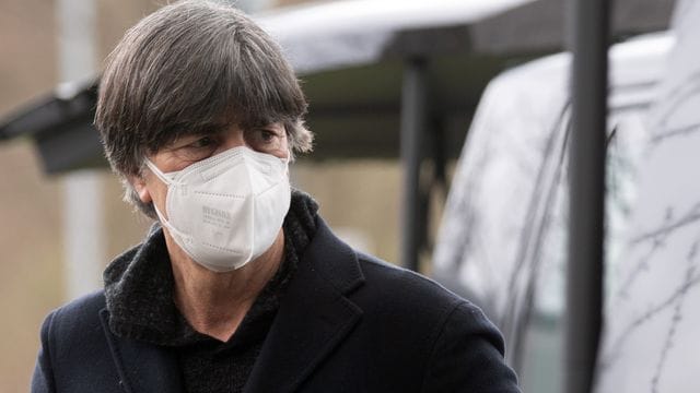 Bundestrainer Joachim Löw wird seinen Kader für die Europameisterschaft im Sommer am 19. Bundestrainer Joachim Löw wird seinen Kader für die Europameisterschaft im Sommer am 19.