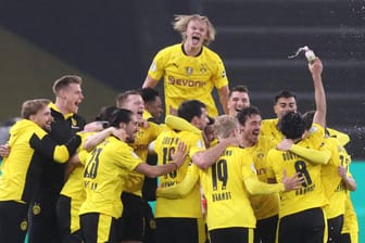 Borussia Dortmund hat das DFB-Pokalfinale gegen RB Leipzig klar mit 4:1 gewonnen. t-online hat die Dortmunder Profis einzeln bewertet.