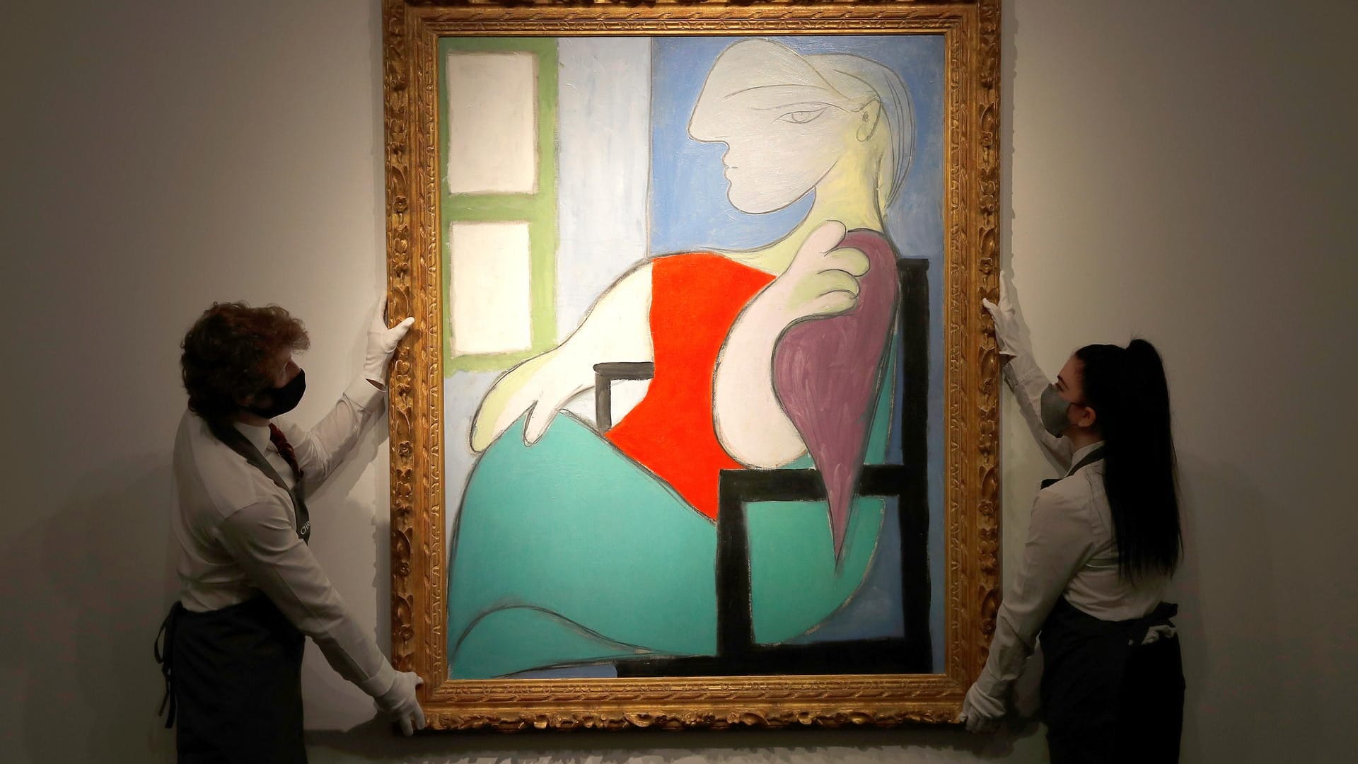 Gemälde von Pablo Picasso: Das Werk "Sitzende Frau am Fenster" wurde 1937 geschaffen. Gemälde von Pablo Picasso: Das Werk "Sitzende Frau am Fenster" wurde 1937 geschaffen.
