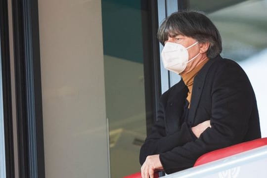Schaut sich vor der EM-Kader-Bekanntgabe noch einmal den FC Bayern in Freiburg an: Bundestrainer Joachim Löw.