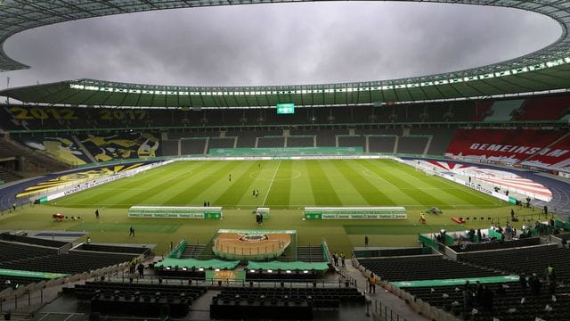 RB Leipzig gegen Borussia Dortmund: Blick ins Olympiastadion Berlin.