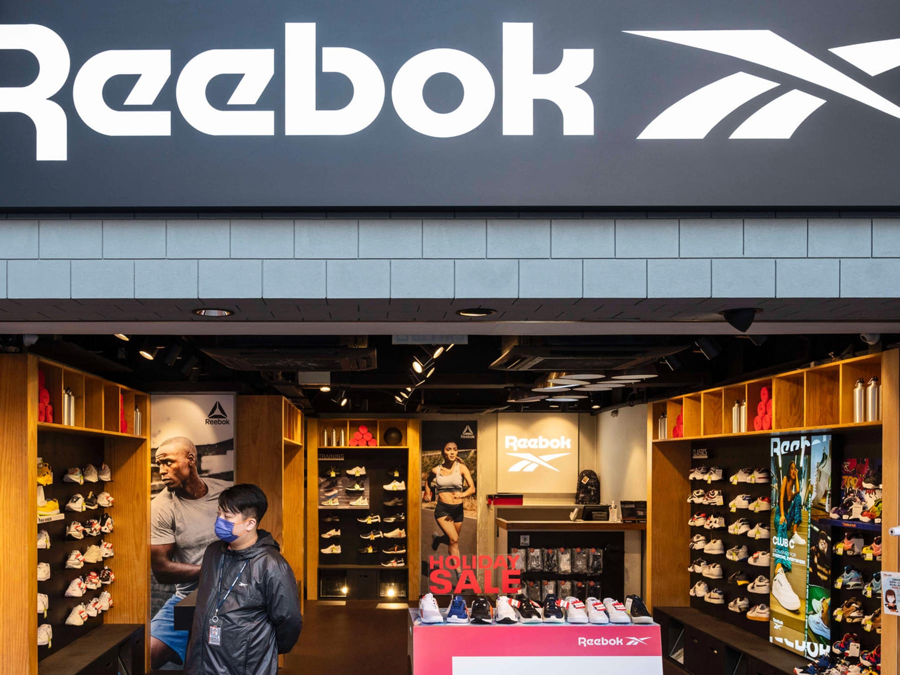 Probar piso Perder Marke von innen zerstört": Wie Adidas Reebok seit Jahren ausbluten lässt