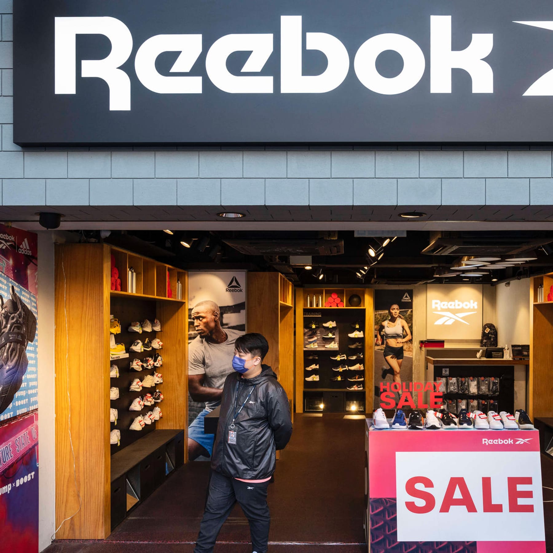 Bærbar discolor Ægte Marke von innen zerstört": Wie Adidas Reebok seit Jahren ausbluten lässt