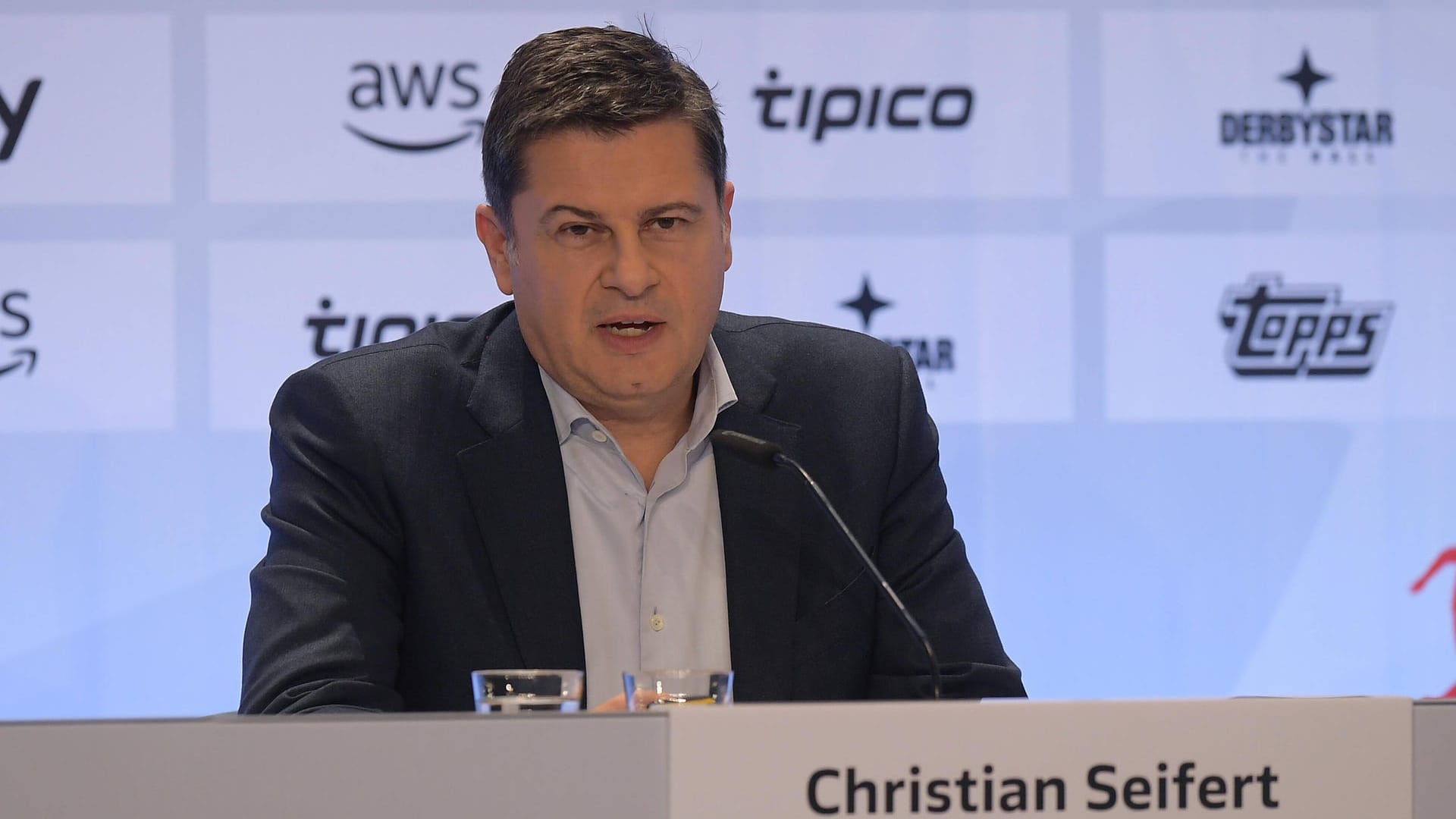 Christian Seifert bei der Mitgliederversammlung der DFL (Archivbild). Er will nicht DFB-Präsident werden. Christian Seifert bei der Mitgliederversammlung der DFL (Archivbild). Er will nicht DFB-Präsident werden.