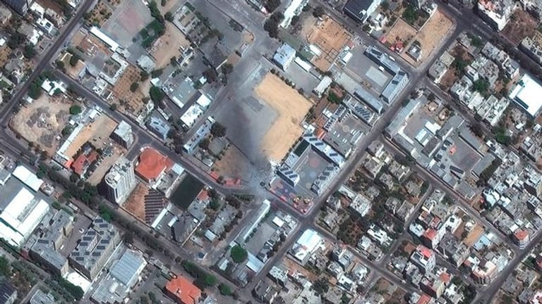 Ein Sicherheitskomplex liegt nach einem israelischen Luftangriff in Trümmern.