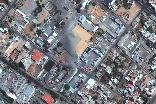 Ein Sicherheitskomplex liegt nach einem israelischen Luftangriff in Trümmern.