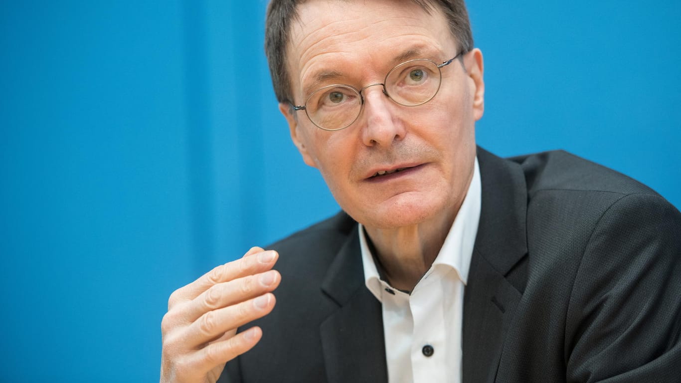 Karl Lauterbach: Der SPD-Gesundheitsexperte gibt mit Einschränkung Entwarnung in der Corona-Pandemie.