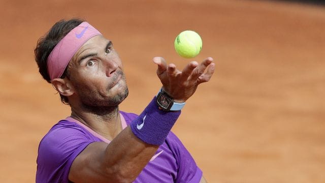 Rafael Nadal gewann sein Halbfinale gegen Reilly Opelka in zwei Sätzen. Rafael Nadal gewann sein Halbfinale gegen Reilly Opelka in zwei Sätzen.