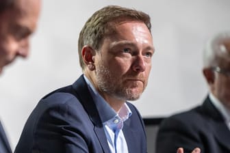 FDP-Chef Christian Lindner: Als die Delegierten für die Entkriminalisierung aller Drogen in Deutschland stimmten, reagierte der Parteivorsitzende.