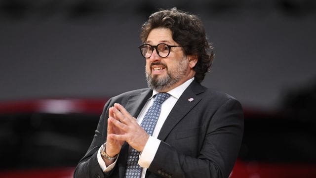 Bayern-Trainer Andrea Trinchieri und sein Team verloren das letzte Spiel gegen Alba deutlich mit 62:100. Bayern-Trainer Andrea Trinchieri und sein Team verloren das letzte Spiel gegen Alba deutlich mit 62:100.