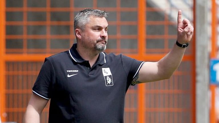 Trainer Thomas Reis will mit dem VfL Bochum den Aufstieg perfekt machen.