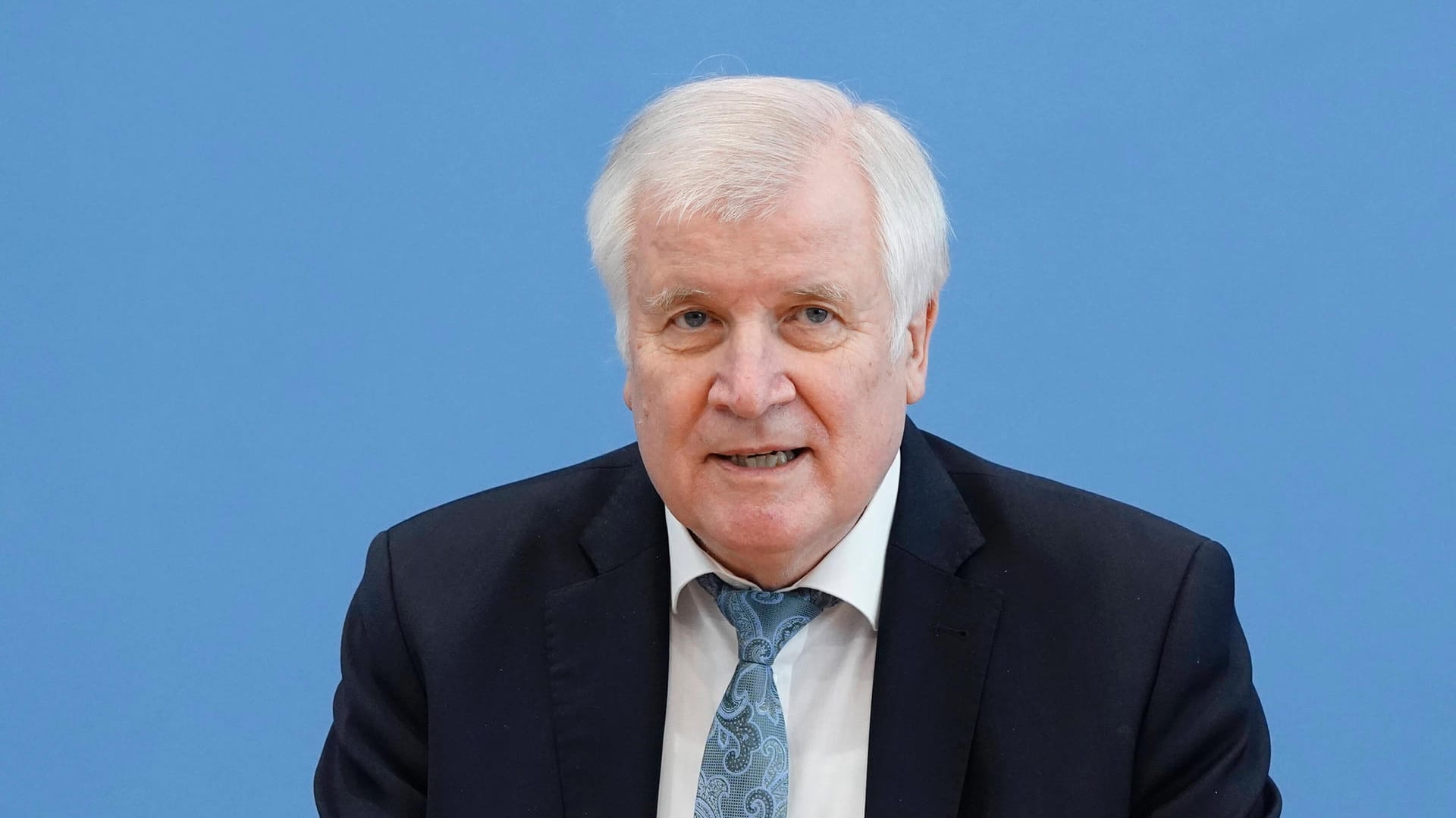 Horst Seehofer: Der Innenminister will gegen die Demonstranten härter vorgehen.