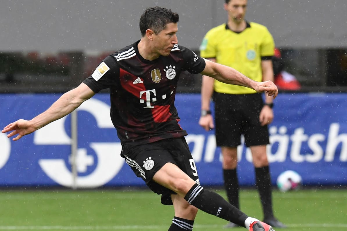 Robert Lewandowski: Der Bayern-Star hat über den entscheidenden Moment vor seinem Torrekord gesprochen.