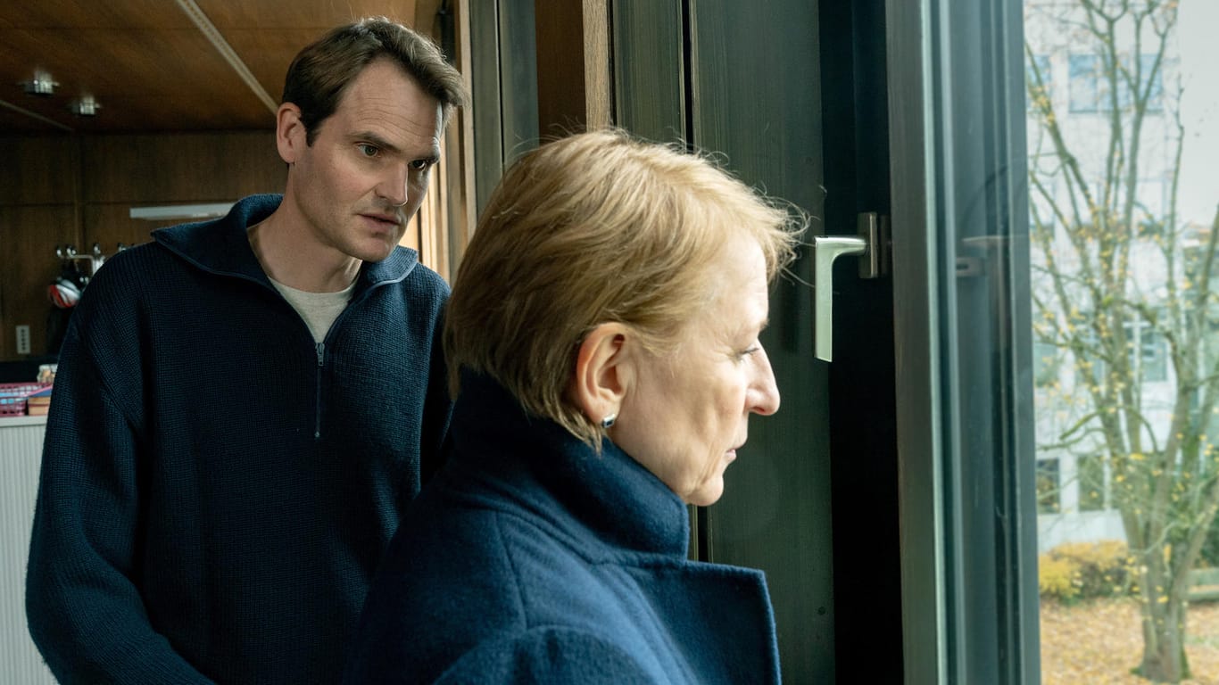 "Tatort" aus Franken: Felix Voss (Fabian Hinrichs) und Paula Ringelhahn (Dagmar Manzel) arbeiten an einem neuen Fall.