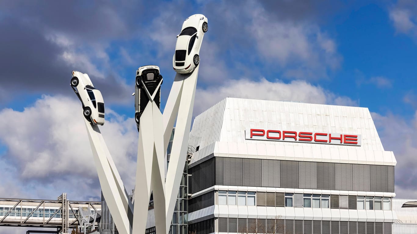 Porsches Hauptverwaltung in Stuttgart: Zukünftig werden hier wohl weniger Mitarbeiter sein.