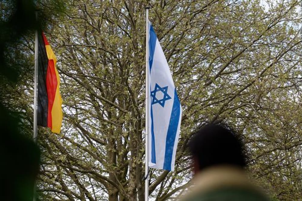 Nach den antisemitischen Vorfällen in Deutschland fordert der Bund Deutscher Kriminalbeamter Konsequenzen.