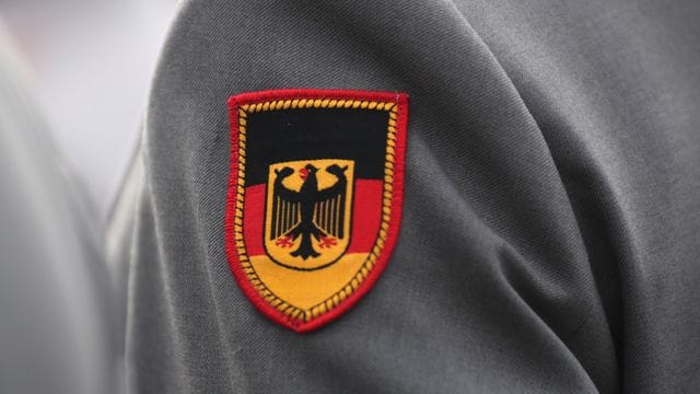 Der Bundeswehrverbands-Vorsitzende André Wüstner sagt: "Wir haben Verdachtsfälle im unteren vierstelligen Bereich, bestätigt sind aber nur sehr wenige.