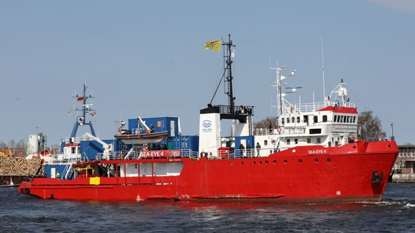 Das Seenotrettungsschiff "Sea-Eye 4" ist im April von Rostock aus zum Einsatz ins Mittelmeer aufgebrochen.