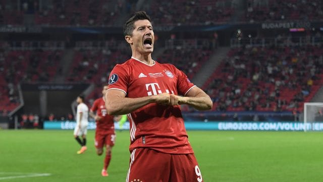 Robert Lewandowski erzielte bisher 40 Tore in dieser Bundesligasaison für den FC Bayern. Robert Lewandowski erzielte bisher 40 Tore in dieser Bundesligasaison für den FC Bayern.